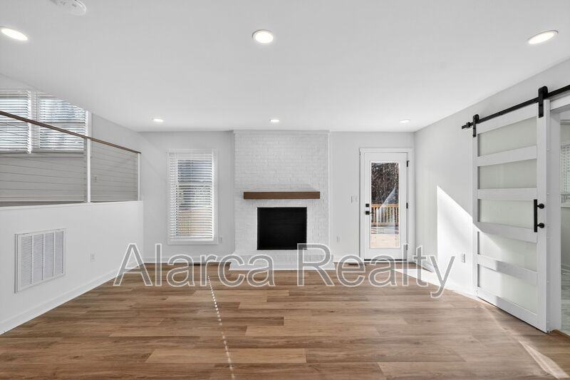 301 Dollar Cir - Photo 7 of 20