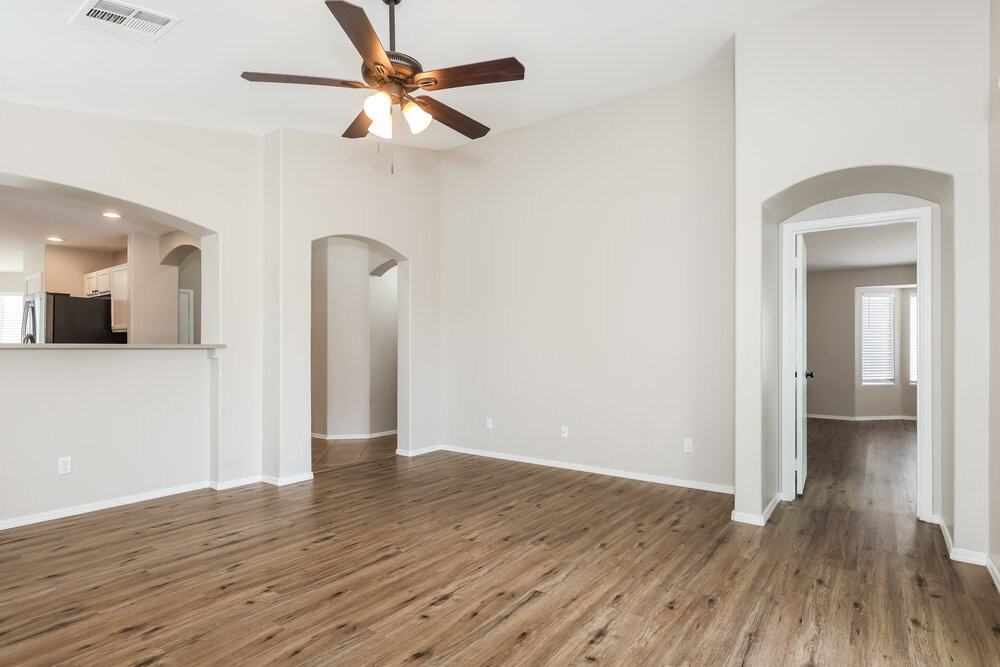 23189 S 215th St - Photo 4 of 16