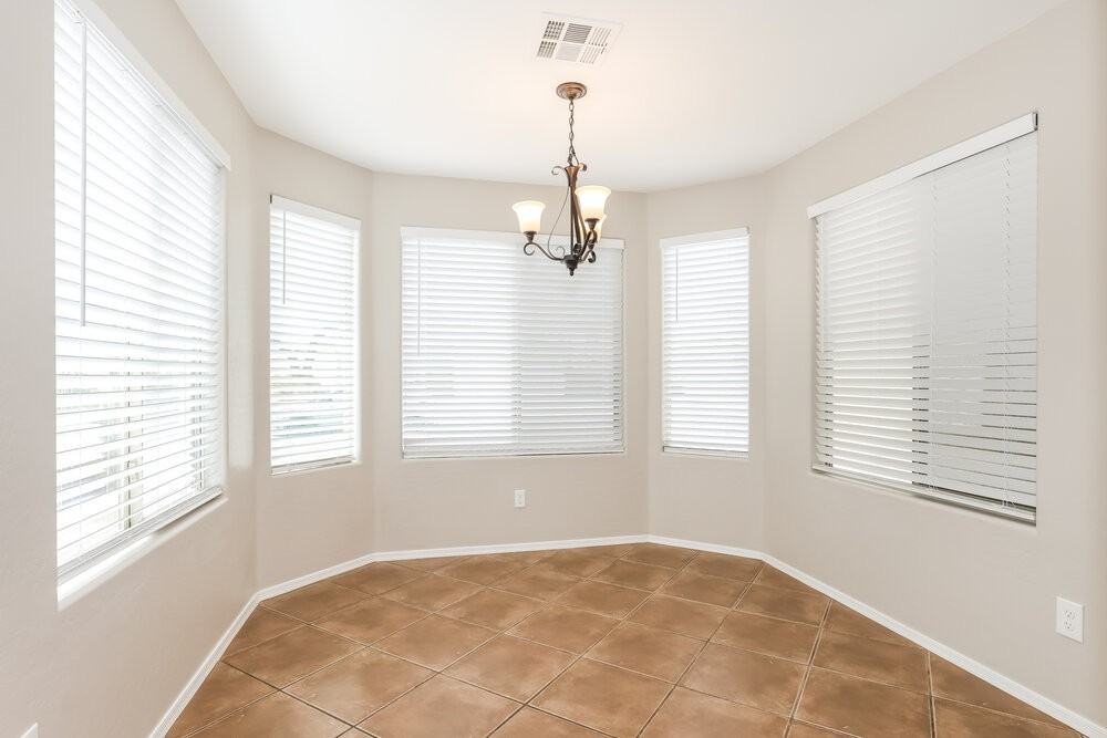 23189 S 215th St - Photo 5 of 16