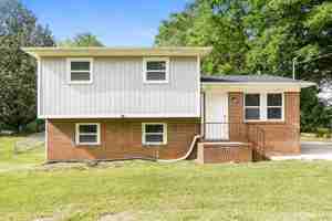 featured image of 201 S Beechwood Dr