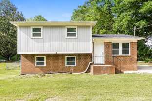 201 S Beechwood Dr - Photo 1 of 1