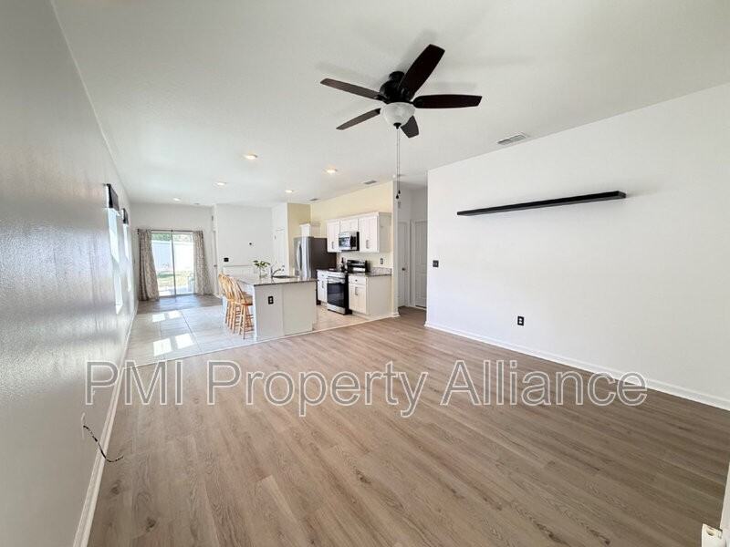 2021 Hemingway Cir - Photo 3 of 18