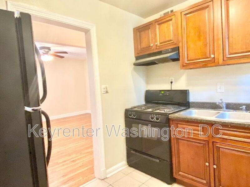 4615 Central Ave Ne - Photo 2 of 22