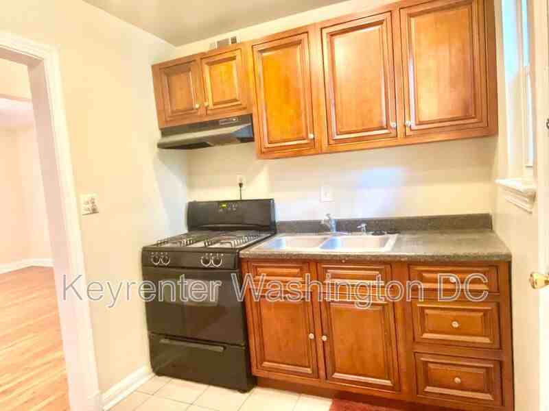 4615 Central Ave Ne - Photo 3 of 22