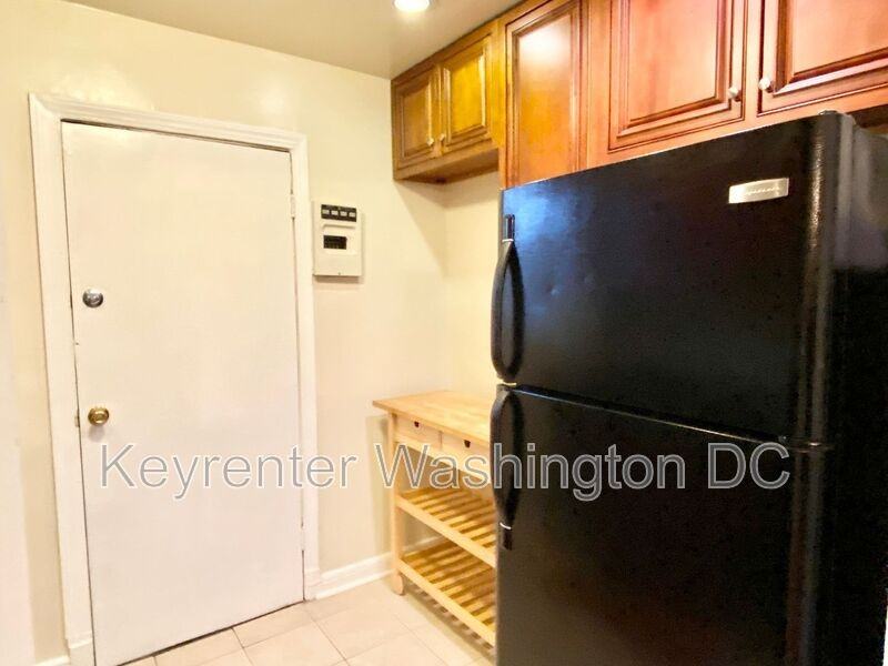 4615 Central Ave Ne - Photo 5 of 22