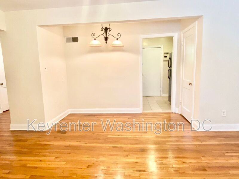 4615 Central Ave Ne - Photo 6 of 22