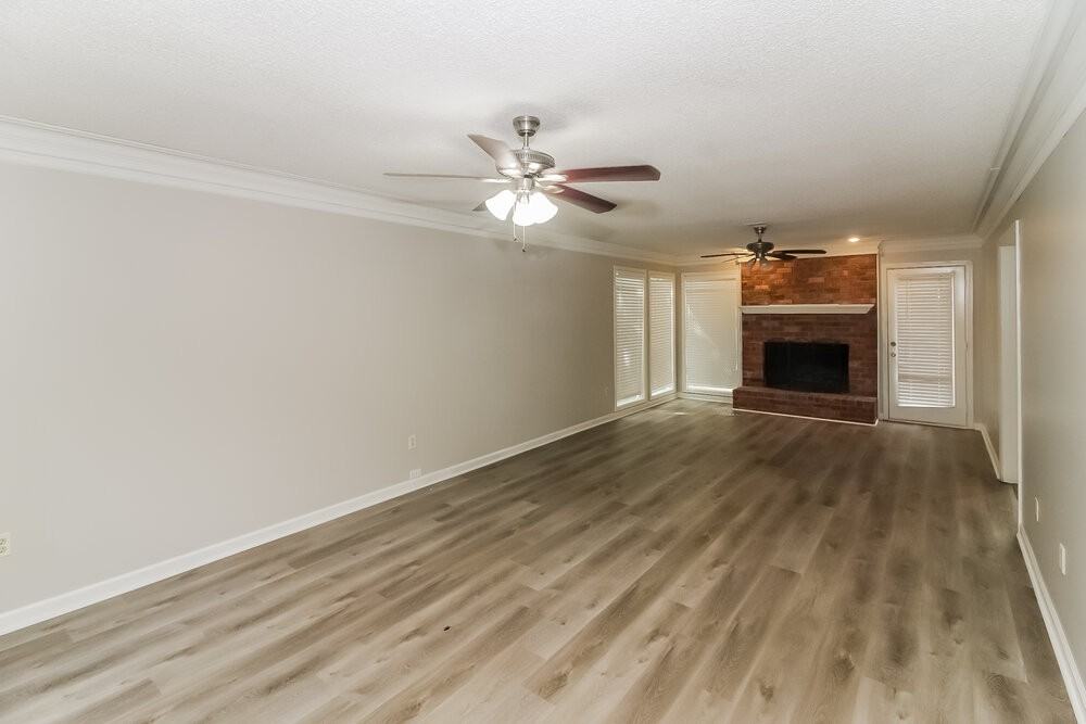 269 Locust Grove Dr - Photo 4 of 17