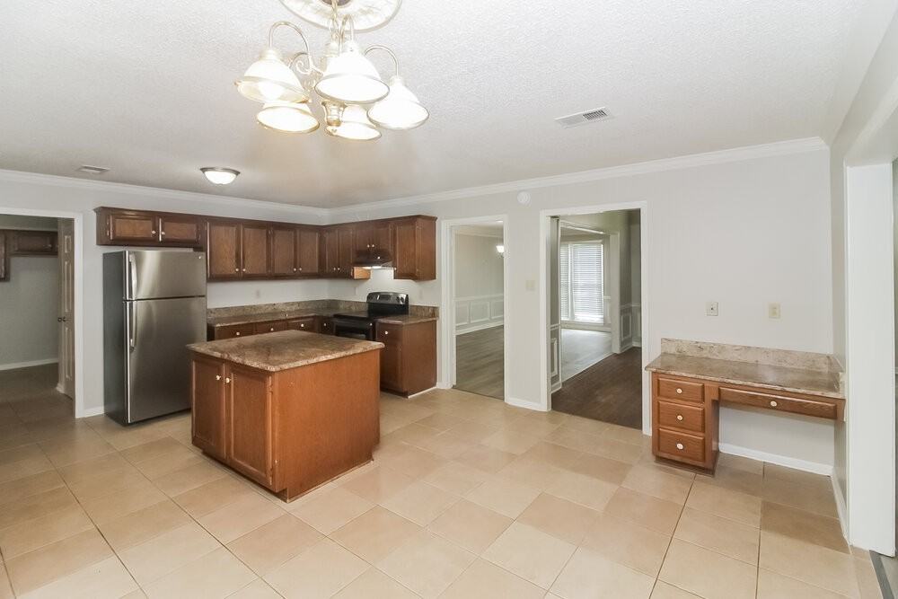 269 Locust Grove Dr - Photo 7 of 17