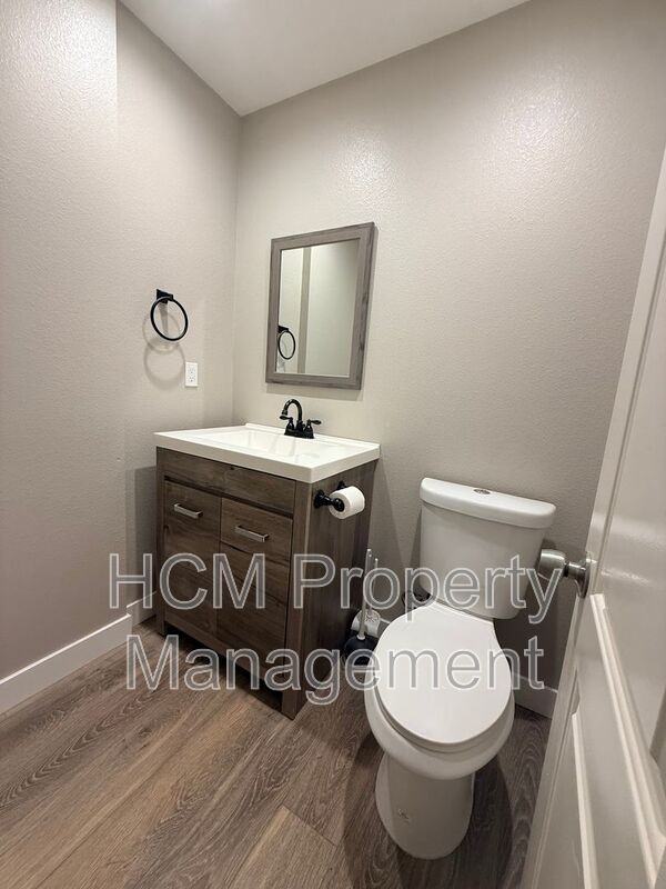 874 N Orange St #874 - Photo 7 of 15