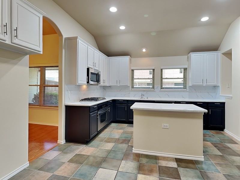 1032 Bending Oak Dr - Photo 6 of 18