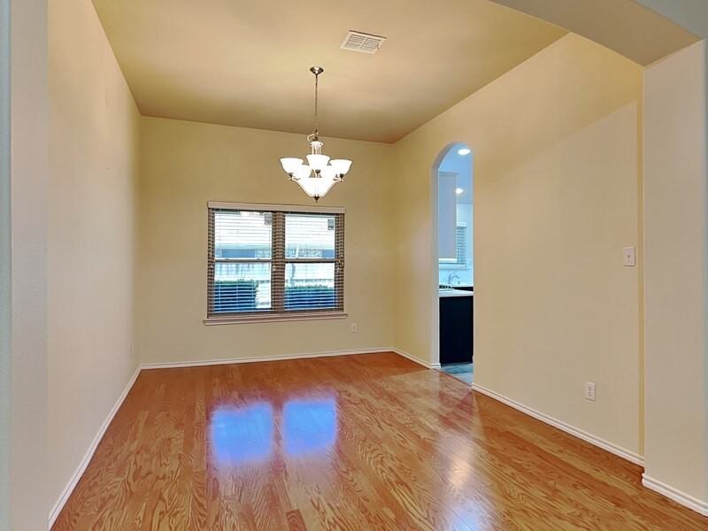 1032 Bending Oak Dr - Photo 7 of 18