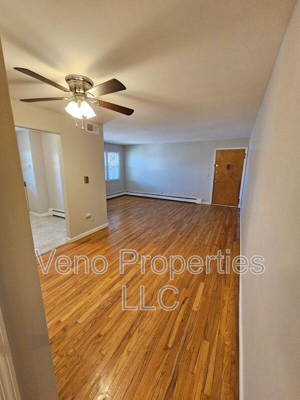 9/11/13 Village Dr. #18 - Photo 5 of 12