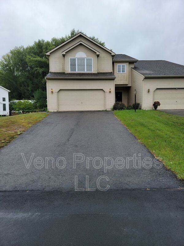 16 Secretariat Ln - Photo 2 of 27