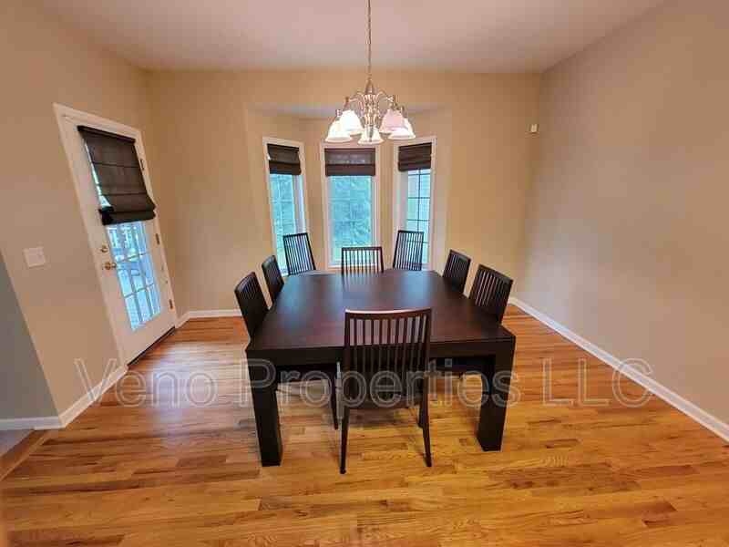 16 Secretariat Ln - Photo 7 of 27