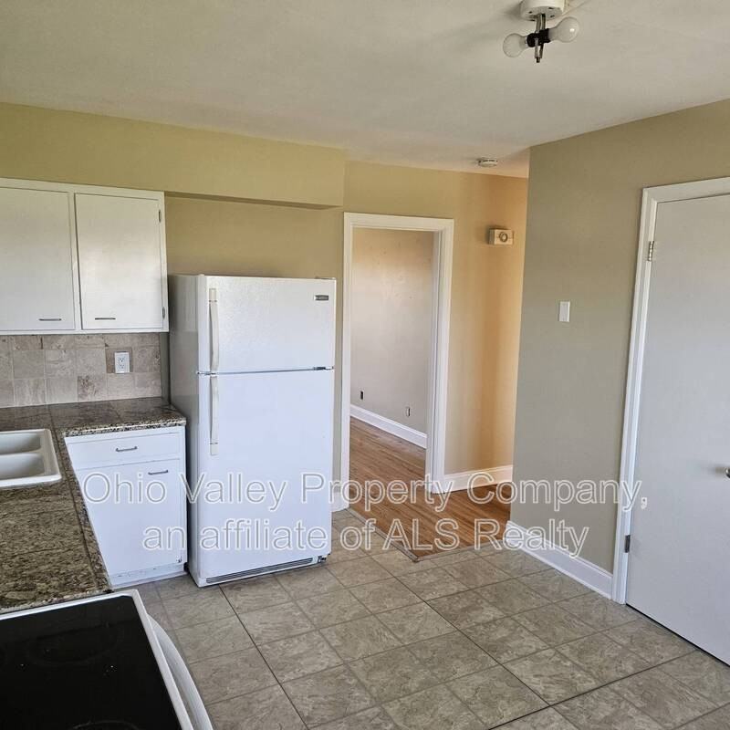 2910 Abigail Dr - Photo 4 of 9