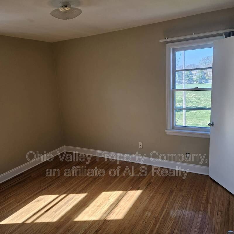 2910 Abigail Dr - Photo 7 of 9