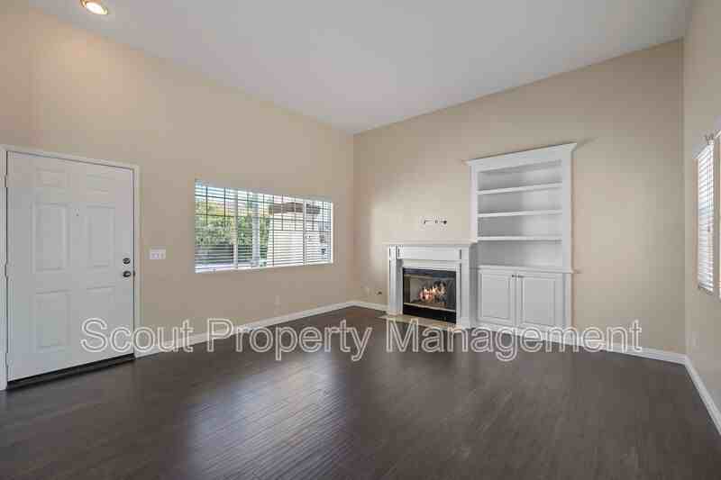 43093 Teramo St - Photo 3 of 24
