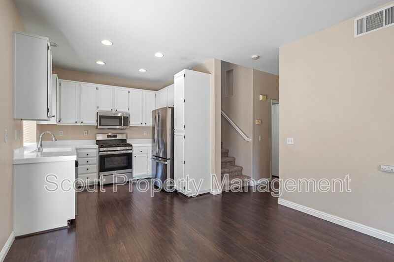 43093 Teramo St - Photo 6 of 24