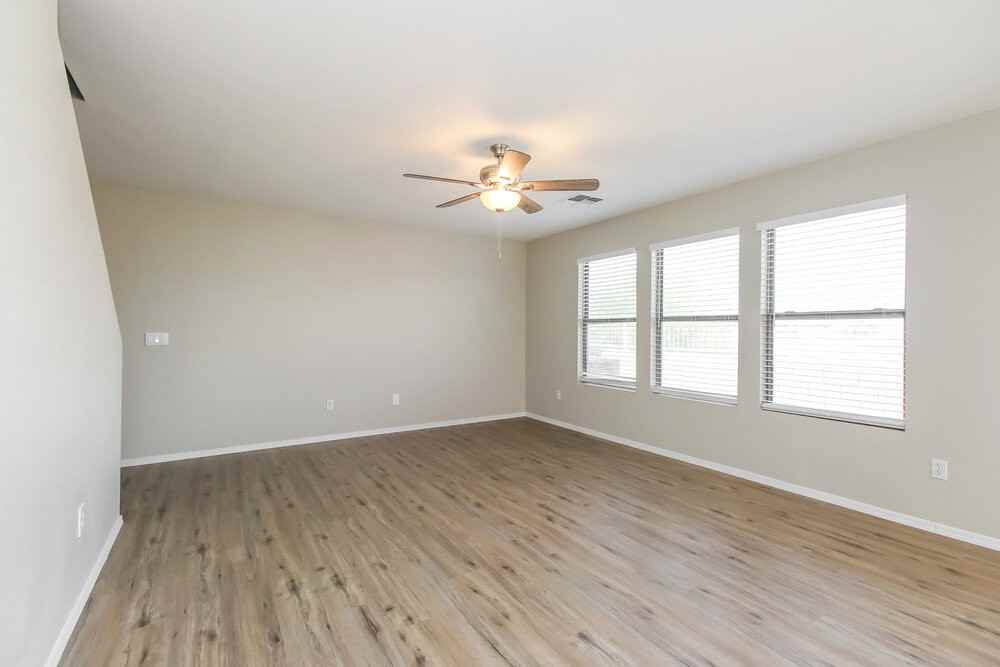3478 S Chaparral Rd - Photo 5 of 20