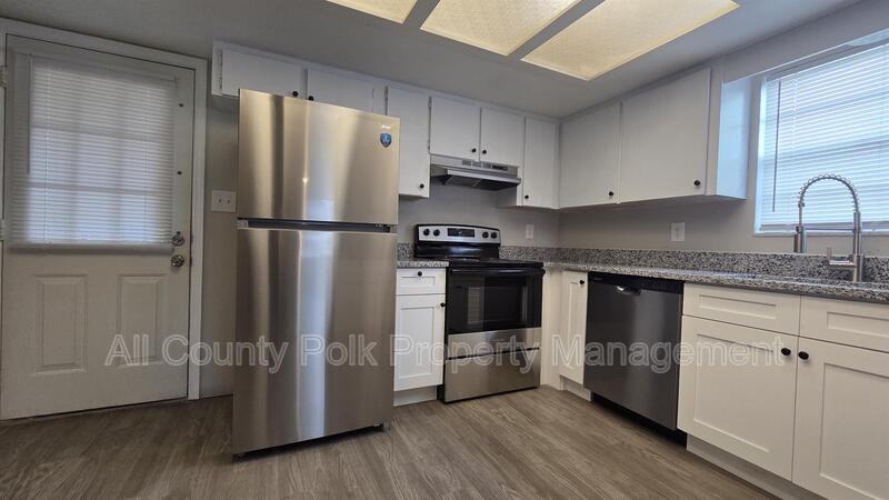 4946 Malibu Ct - Photo 3 of 7