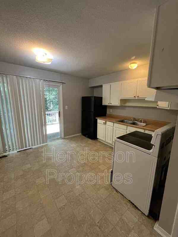 4811 Malibu Dr - Photo 3 of 7