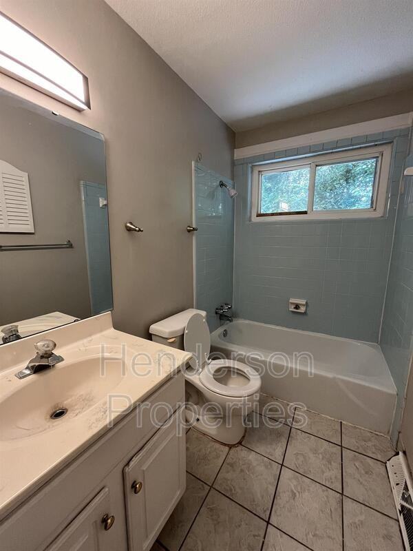 4811 Malibu Dr - Photo 5 of 7