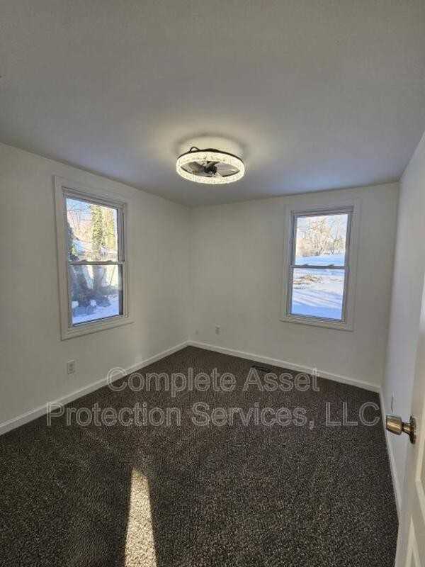 18 S Frame St - Photo 5 of 7