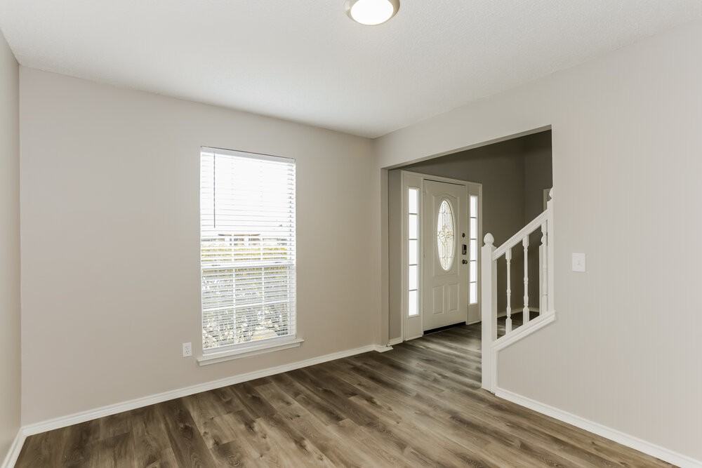 1631 Chapman St - Photo 7 of 20