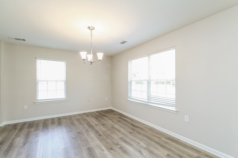 4234 Grant Martin Dr - Photo 7 of 17