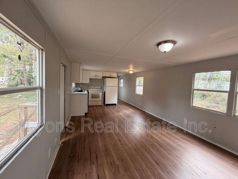 7647 Ebson Dr - Photo 2 of 9