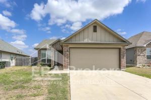 featured image of 2072 Dade Loop