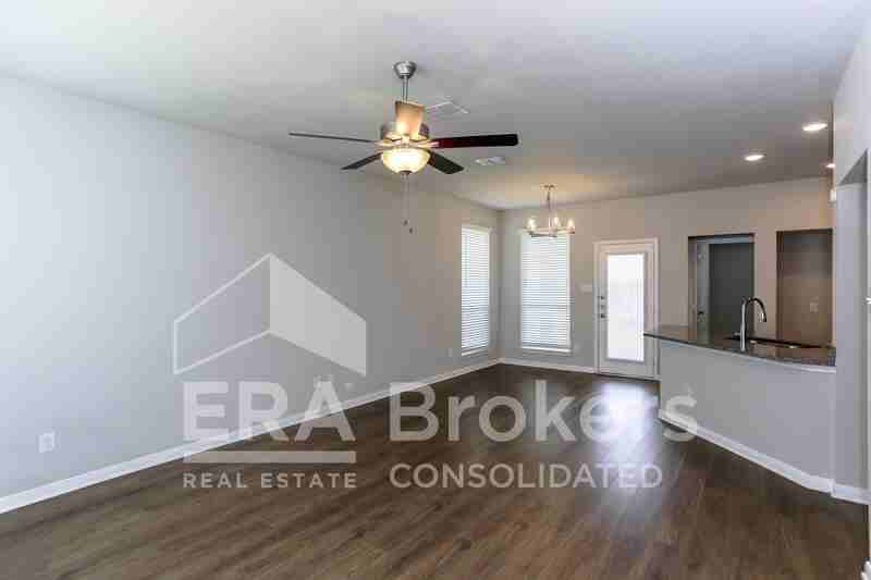 2072 Dade Loop - Photo 2 of 21