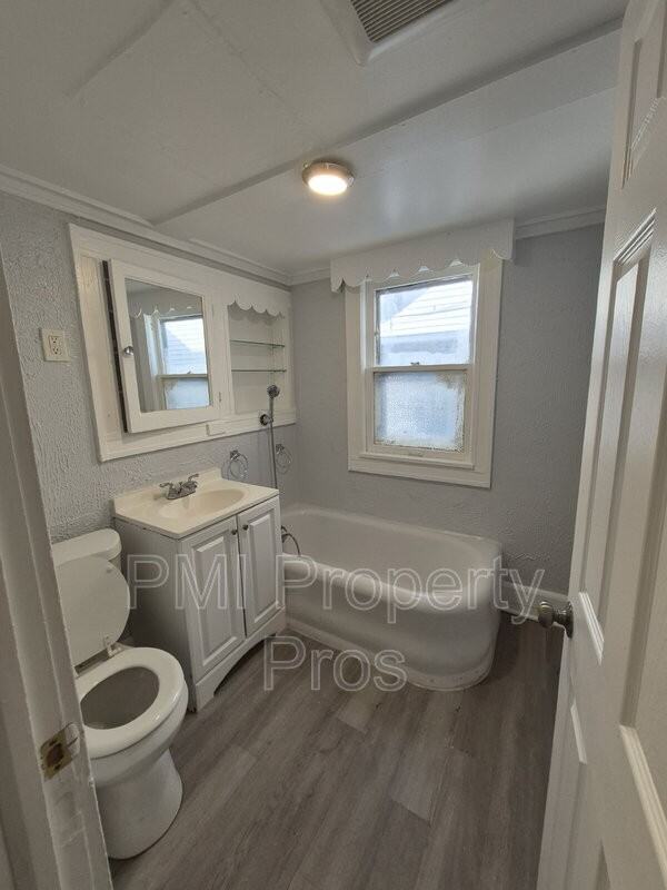 2517 W Hadley St - Photo 5 of 22