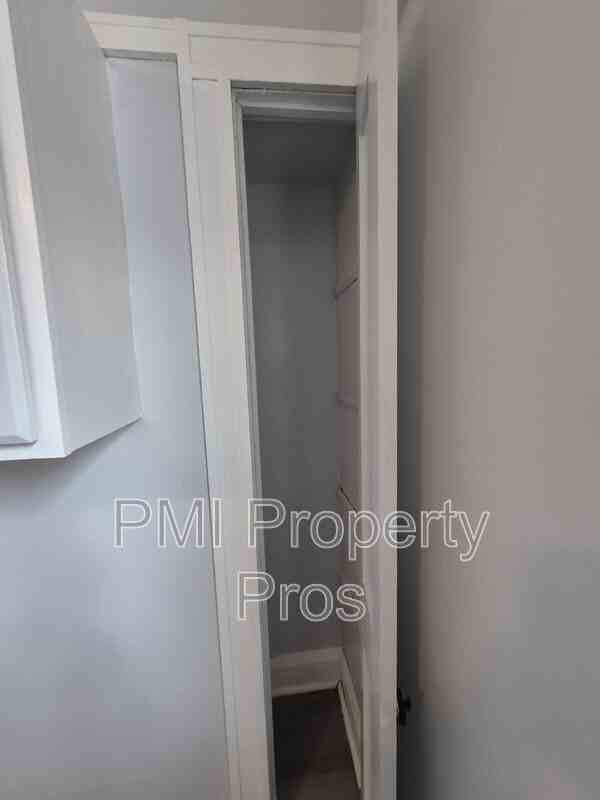 2517 W Hadley St - Photo 6 of 22