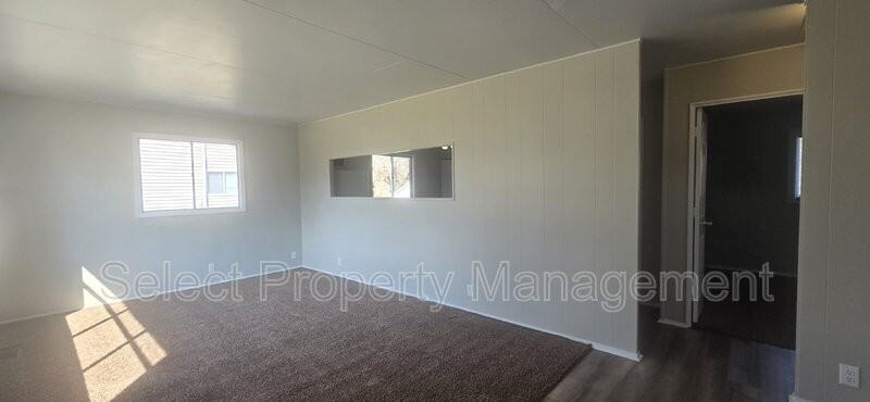 536 Royalton Dr - Photo 3 of 19