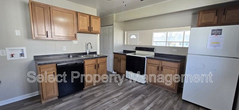 536 Royalton Dr - Photo 5 of 19