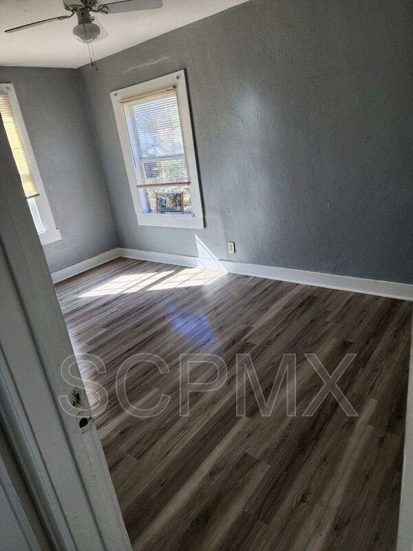 2652 Lawrence St - Photo 3 of 6