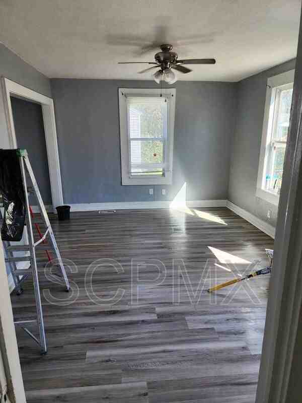 2652 Lawrence St - Photo 4 of 6