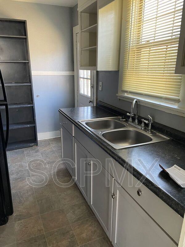 2652 Lawrence St - Photo 6 of 6