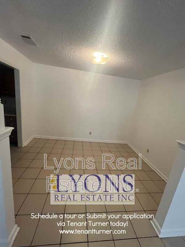 1100 S Gordon Ave Apt C - Photo 2 of 9