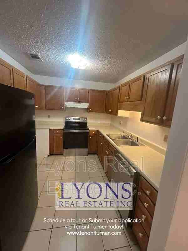 1100 S Gordon Ave Apt C - Photo 3 of 9