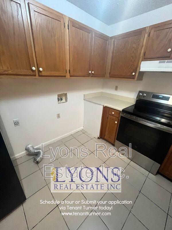 1100 S Gordon Ave Apt C - Photo 4 of 9