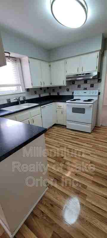 29359 Hemlock Dr - Photo 4 of 19