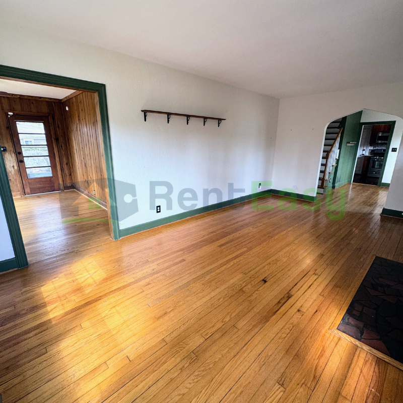 8533 Circle Dr - Photo 5 of 34