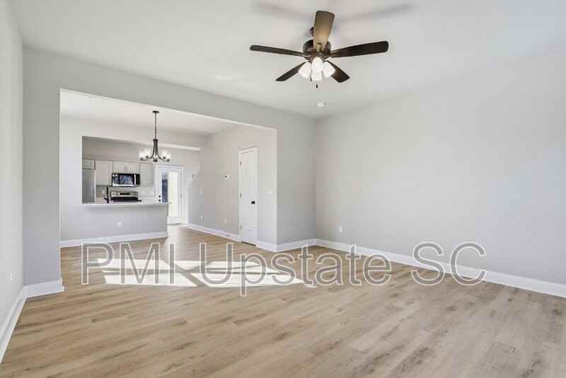 107 Virginia Ave - Photo 6 of 26