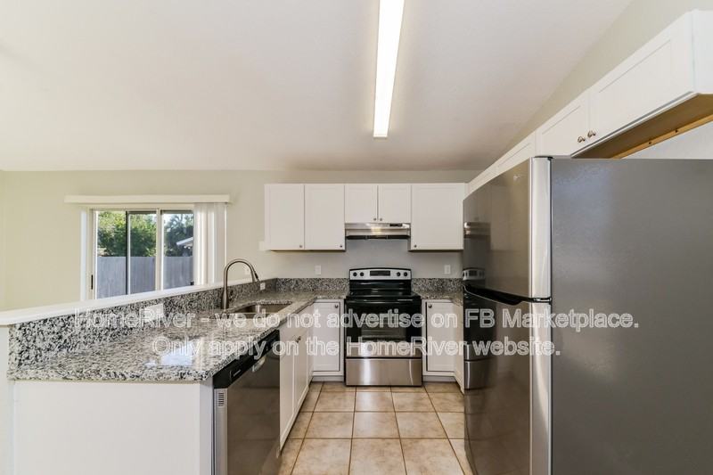 6033 Flora Ter - Photo 5 of 17