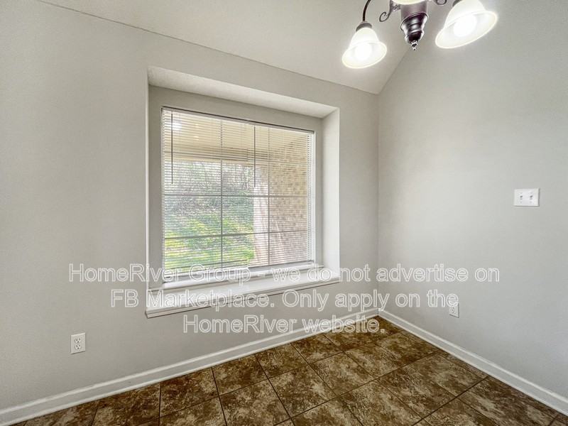 5877 Peterson Ridge Ln - Photo 5 of 23