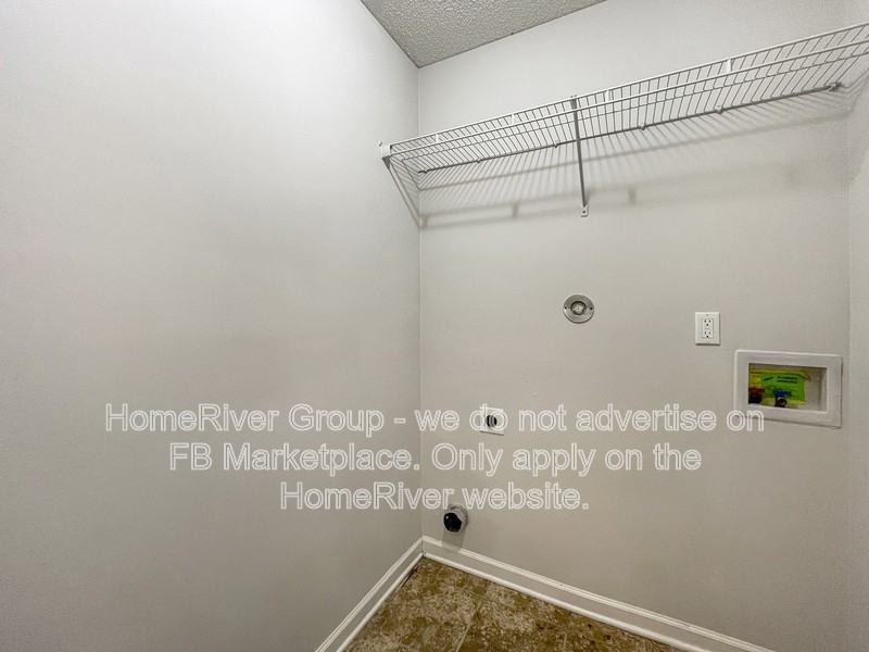 5877 Peterson Ridge Ln - Photo 7 of 23