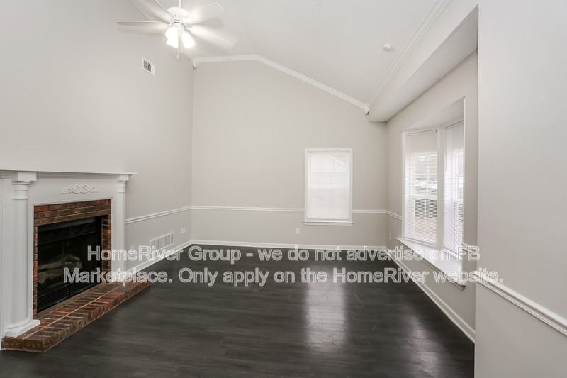 5910 Garden Walk E - Photo 3 of 16