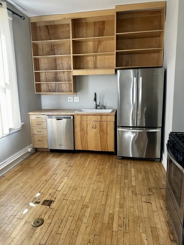 845 Massachusetts St - Photo 3 of 15